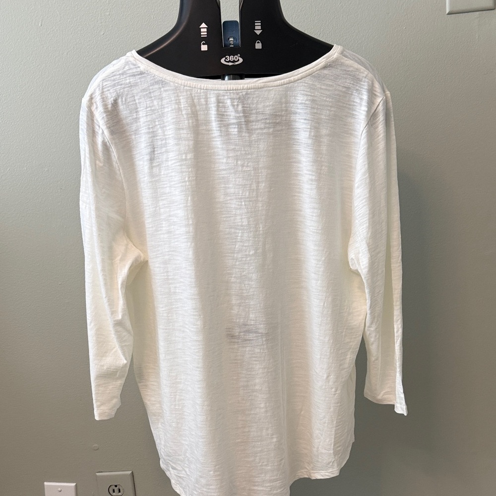 Chico's White V-Neck Long Sleeve Lightweight Top - Picture 3 of 5